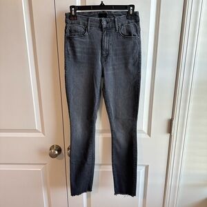MOTHER High Waisted Looker Ankle Fray Jeans
